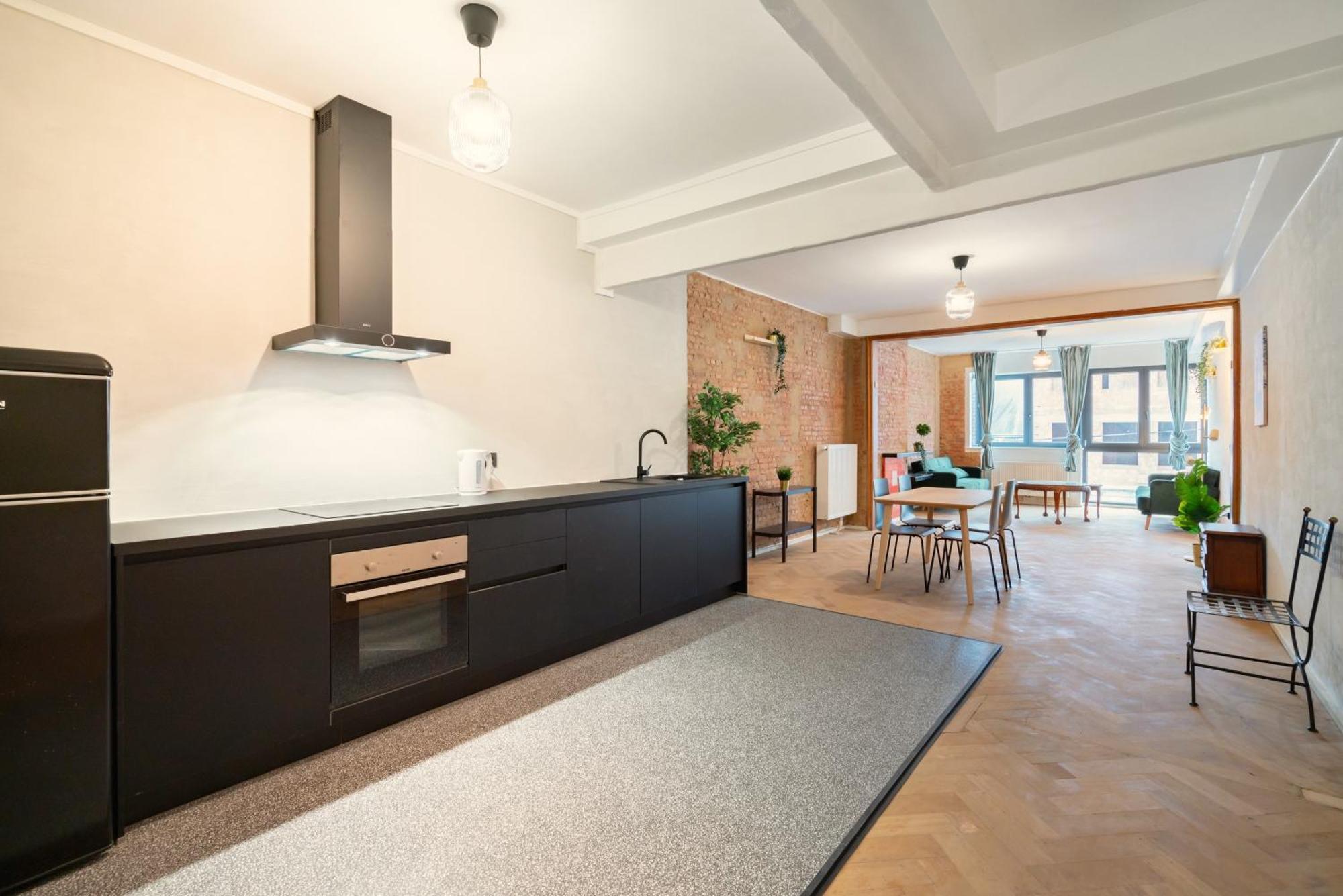 Charming And Spacious Apartments In The Heart Of Anvers Extérieur photo